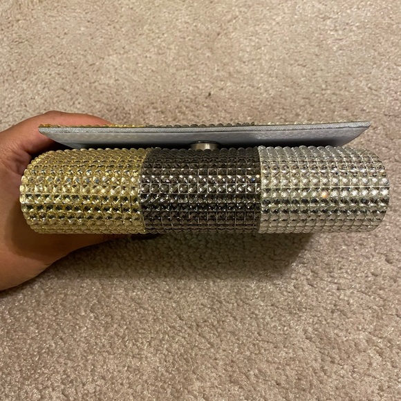 Tri metallic purse/clutch - Picture 3 of 7